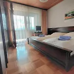 Haus Am Ring 펜션 Spielberg Bei Knittelfeld