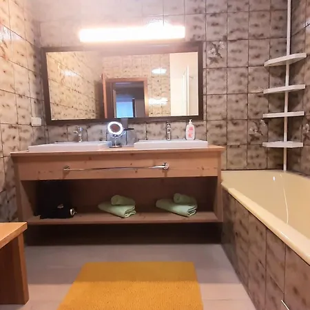 Haus Am Ring 펜션 *